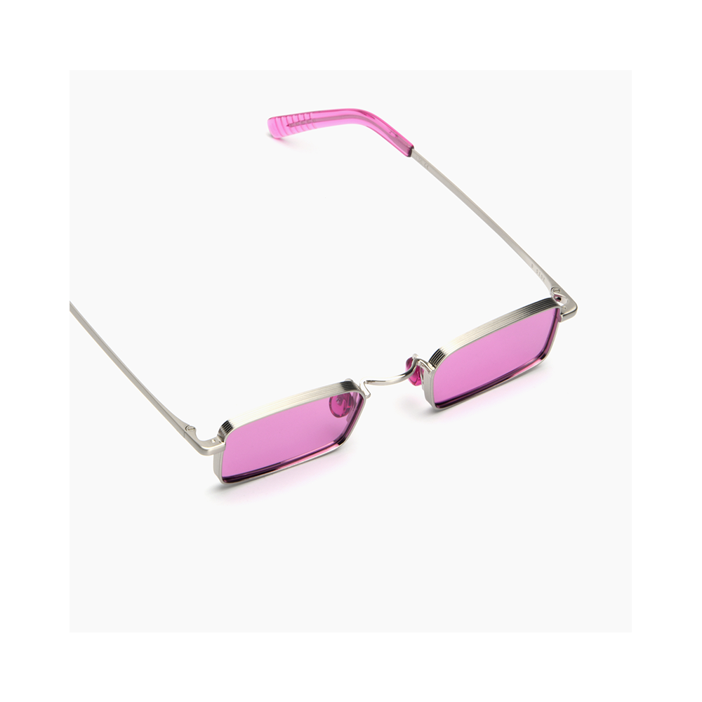Sunglasses with b on top side